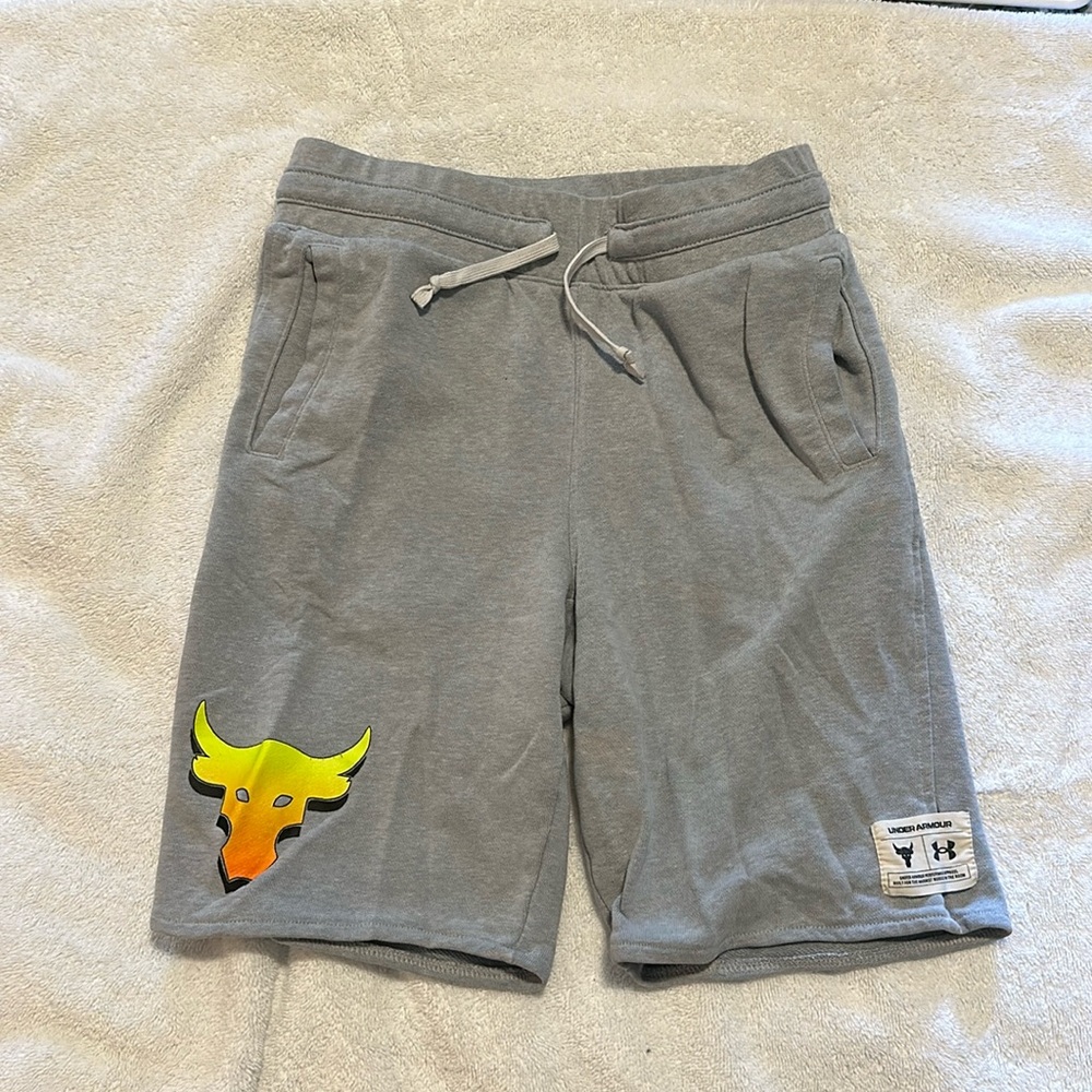 Boys Under Armour The Rock Athletic Shorts Sz Large